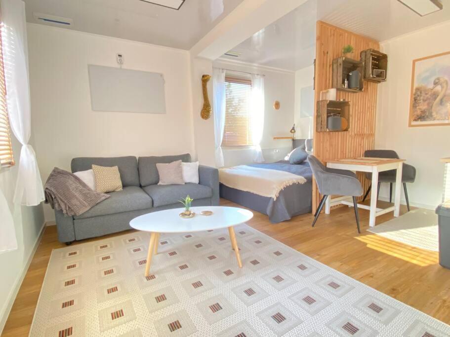 Вилла Tiny Haus Straussenblick 2 Бад-Фаллингбостель Экстерьер фото